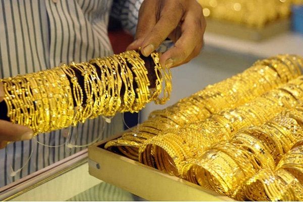 Giá vàng và ngoại tệ ngày 14/1: Vàng quay đầu giảm, USD chững lại