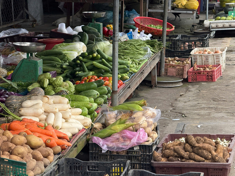 TP. Hồ Chí Minh: Nguồn cung giảm mạnh, thị trường rau xanh bị đẩy giá
