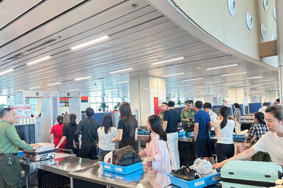 Sân bay Tân Sơn Nhất dự kiến đón 125.000 khách/ngày dịp lễ 30/4