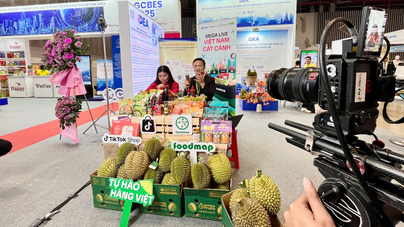 Hàng Việt vươn ra ‘biển lớn’ từ những đơn hàng nhỏ