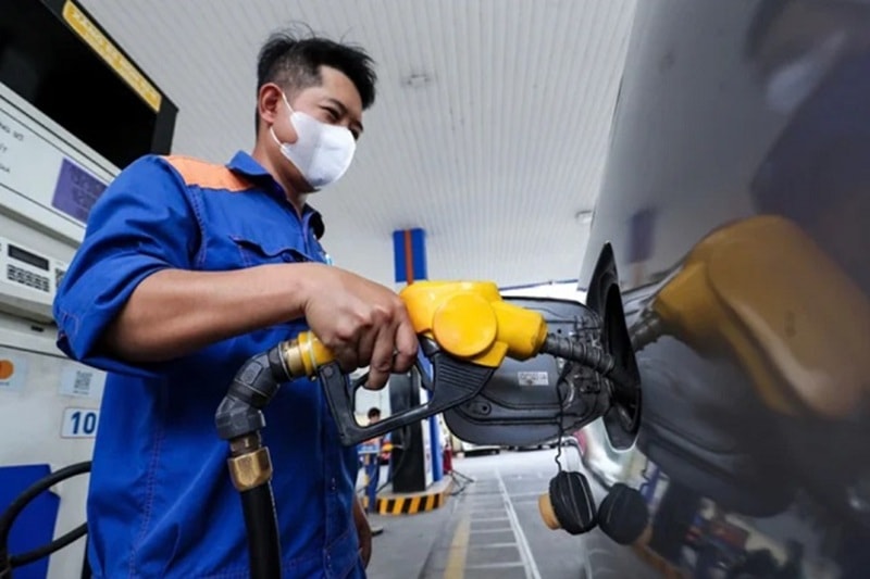 Giảm thuế với xăng dầu: Giải pháp giảm thiểu tác động tiêu cực