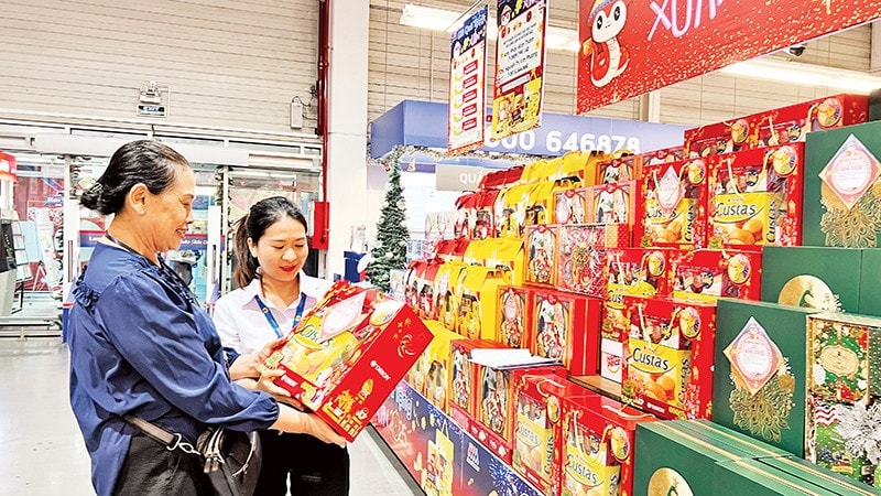 Tăng trưởng khá, dịch vụ trở thành động lực quan trọng