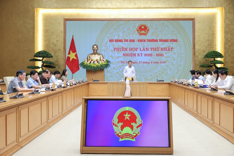 Thủ tướng: Tổ chức phong trào thi đua thiết thực, thực chất, hiệu quả, góp phần tăng trưởng 2 con số