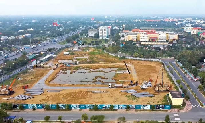 Doanh nghiệp địa ốc tăng tốc mở rộng quỹ đất