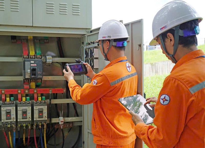 Công nghệ số giúp EVNNPC kéo giảm tổn thất điện năng