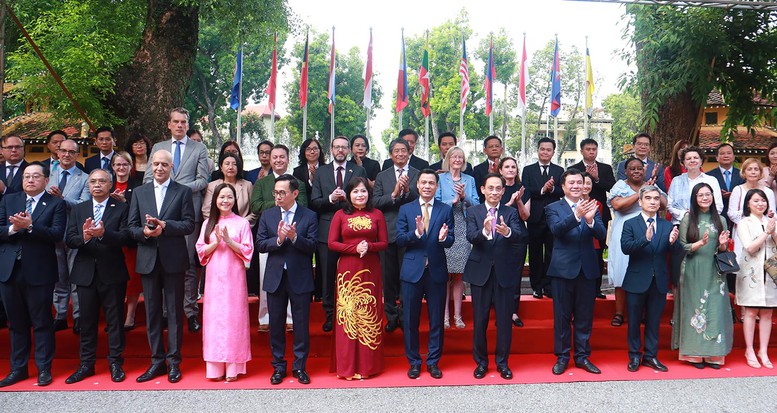 ASEAN đoàn kết, sáng tạo là điểm tựa vững chắc cho hòa bình và thịnh vượng ở khu vực