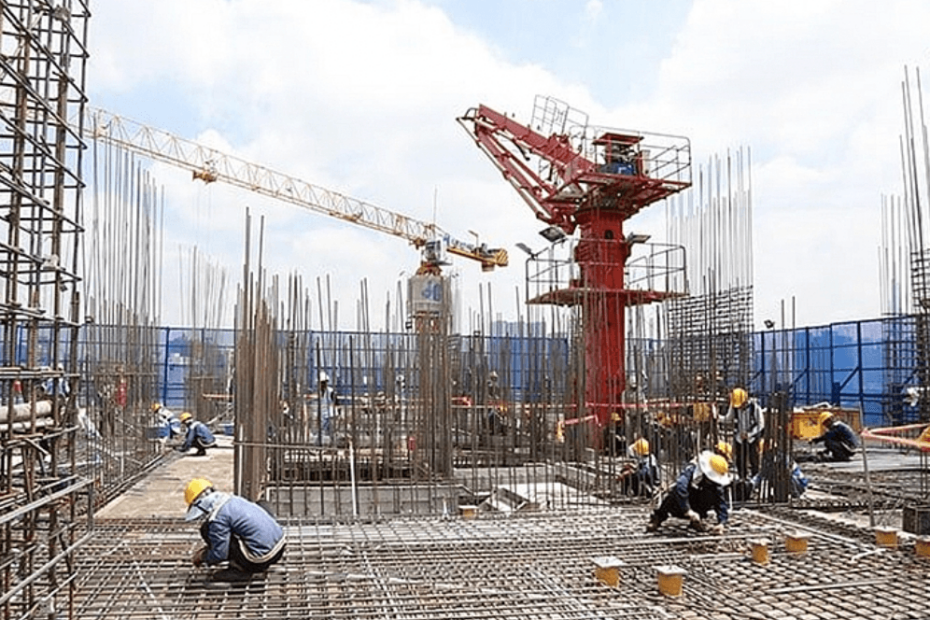 Doanh nghiệp xây dựng đối mặt áp lực kép