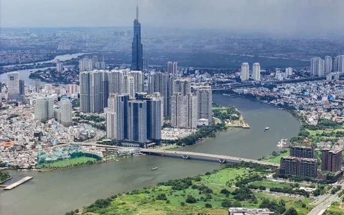 Bất động sản Việt Nam: Động lực mới từ các “hành lang kinh tế” và mô hình đa trung tâm