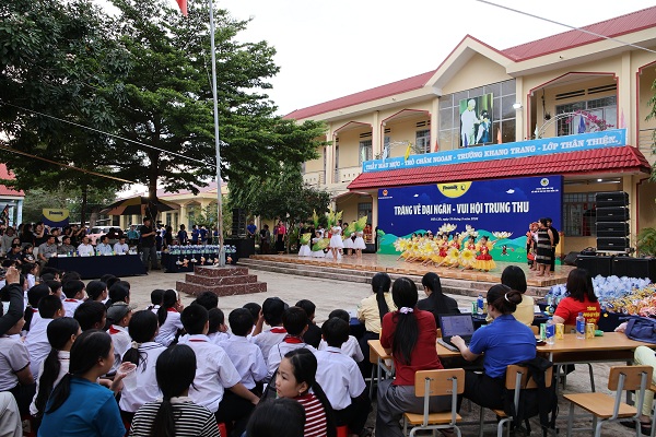 Gần 300.000 sản phẩm dinh dưỡng Vinamilk cùng trẻ em cả nước đón Trung thu