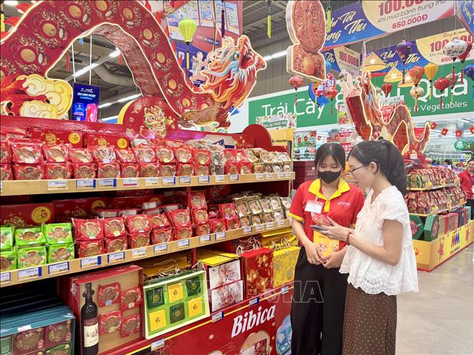 Thị trường bánh Trung thu vào cao điểm, ưu tiên sản phẩm giá vừa phải