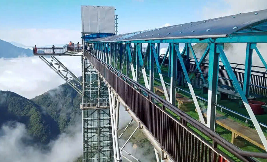 Khu du lịch Cầu kính Rồng Mây hoạt động trở lại